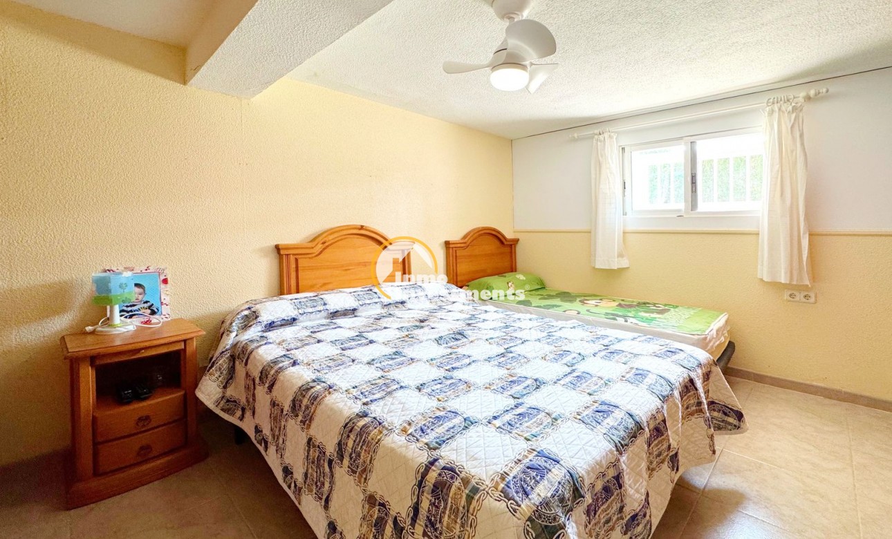 Reventa - Chalet independiente - Torrevieja