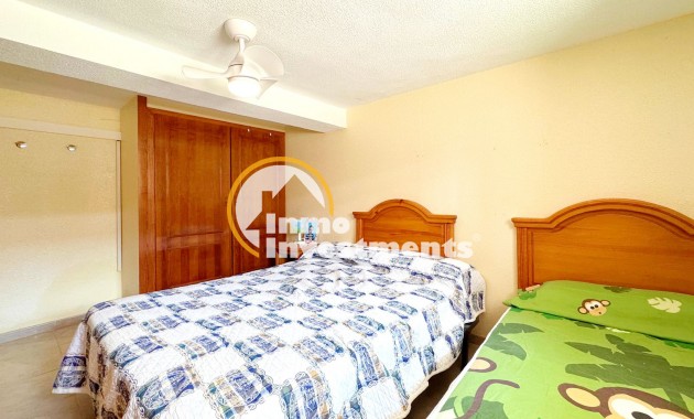 Reventa - Chalet independiente - Torrevieja