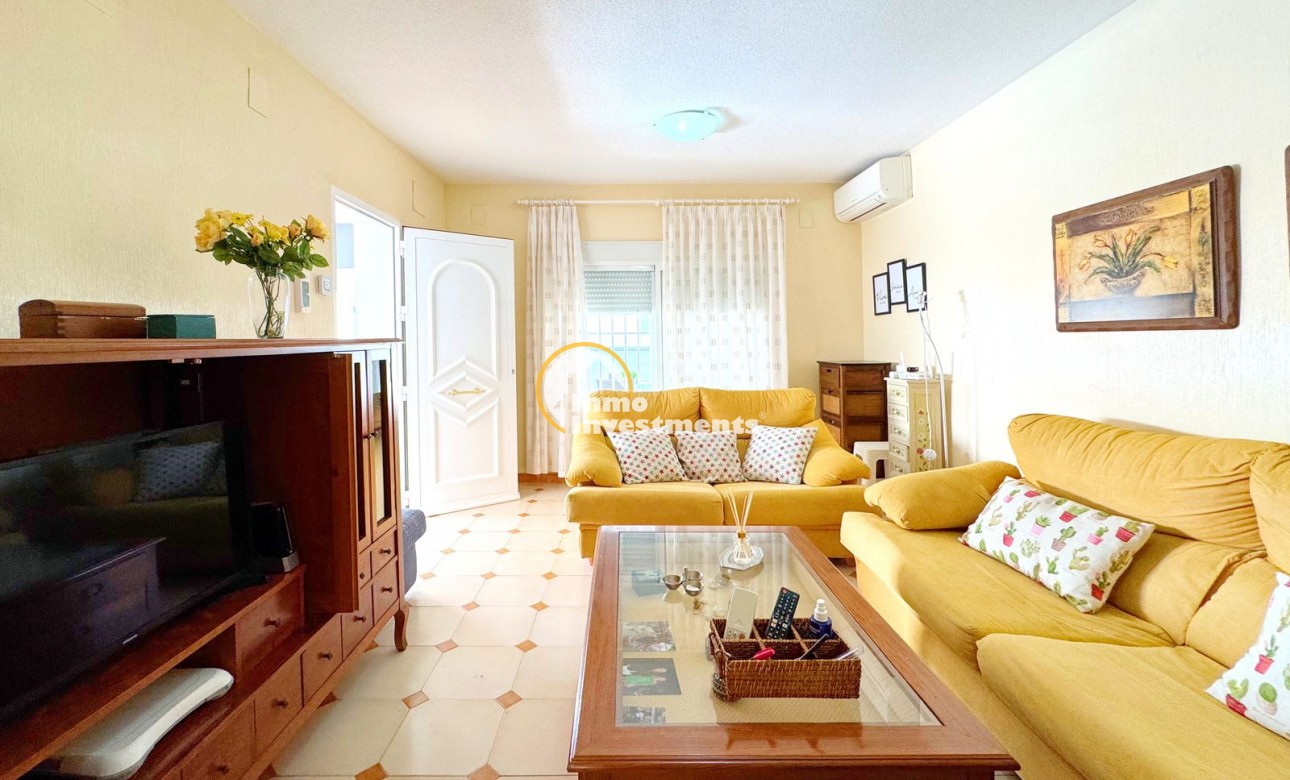 Reventa - Chalet independiente - Torrevieja