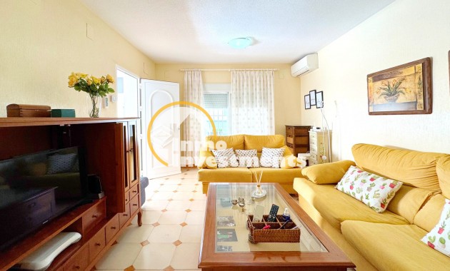 Reventa - Chalet independiente - Torrevieja