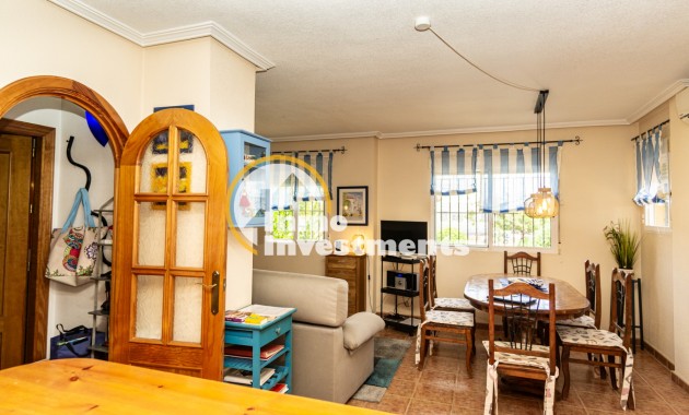 Bestaande bouw - Half vrijstaande villa - Punta Prima - La Campana