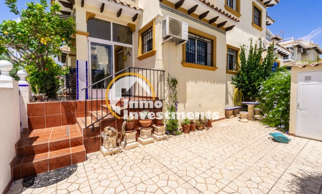 Bestaande bouw - Half vrijstaande villa - Punta Prima - La Campana