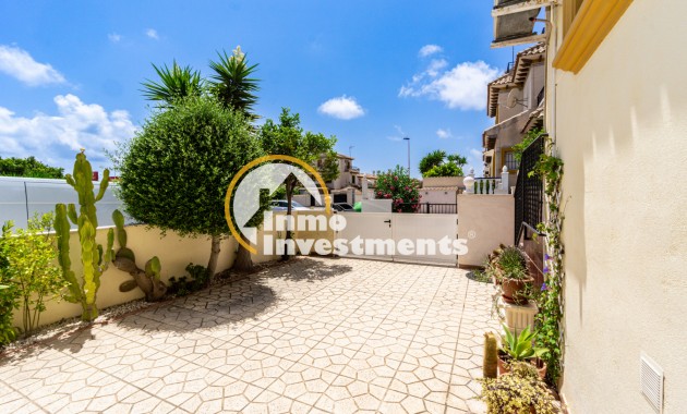 Bestaande bouw - Half vrijstaande villa - Punta Prima - La Campana