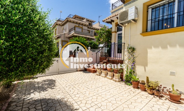 Bestaande bouw - Half vrijstaande villa - Punta Prima - La Campana