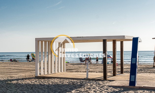 Bestaande bouw - Half vrijstaande villa - Punta Prima - La Campana