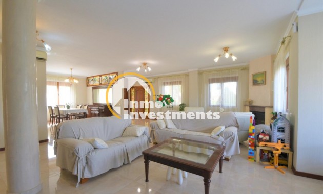 Resale - Villa - Ciudad Quesada