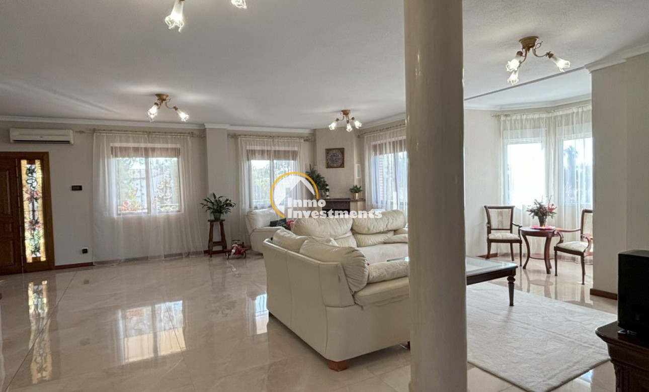 Resale - Villa - Ciudad Quesada