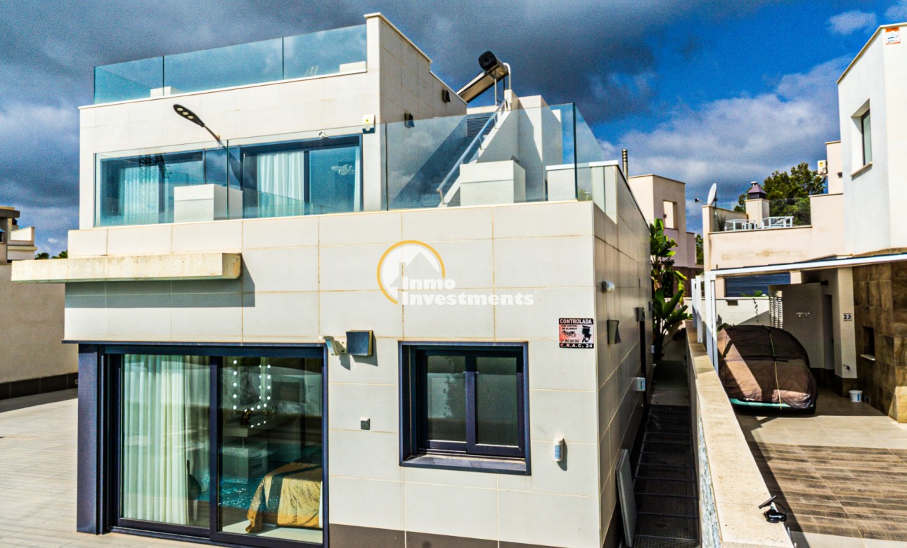 Resale - Villa - San Miguel de Salinas - Las Communicaciones