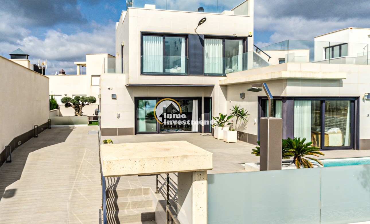 Resale - Villa - San Miguel de Salinas - Las Communicaciones