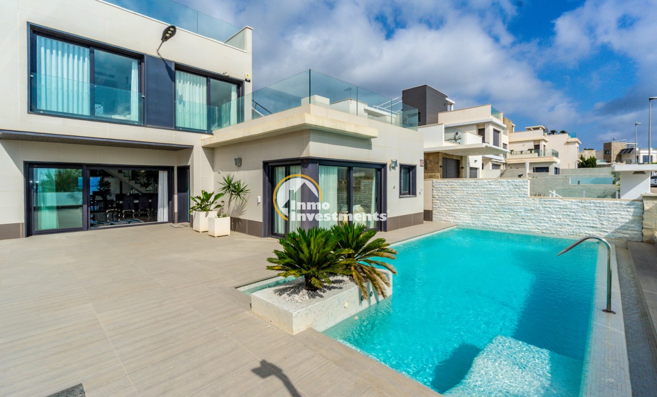 Resale - Villa - San Miguel de Salinas - Las Communicaciones