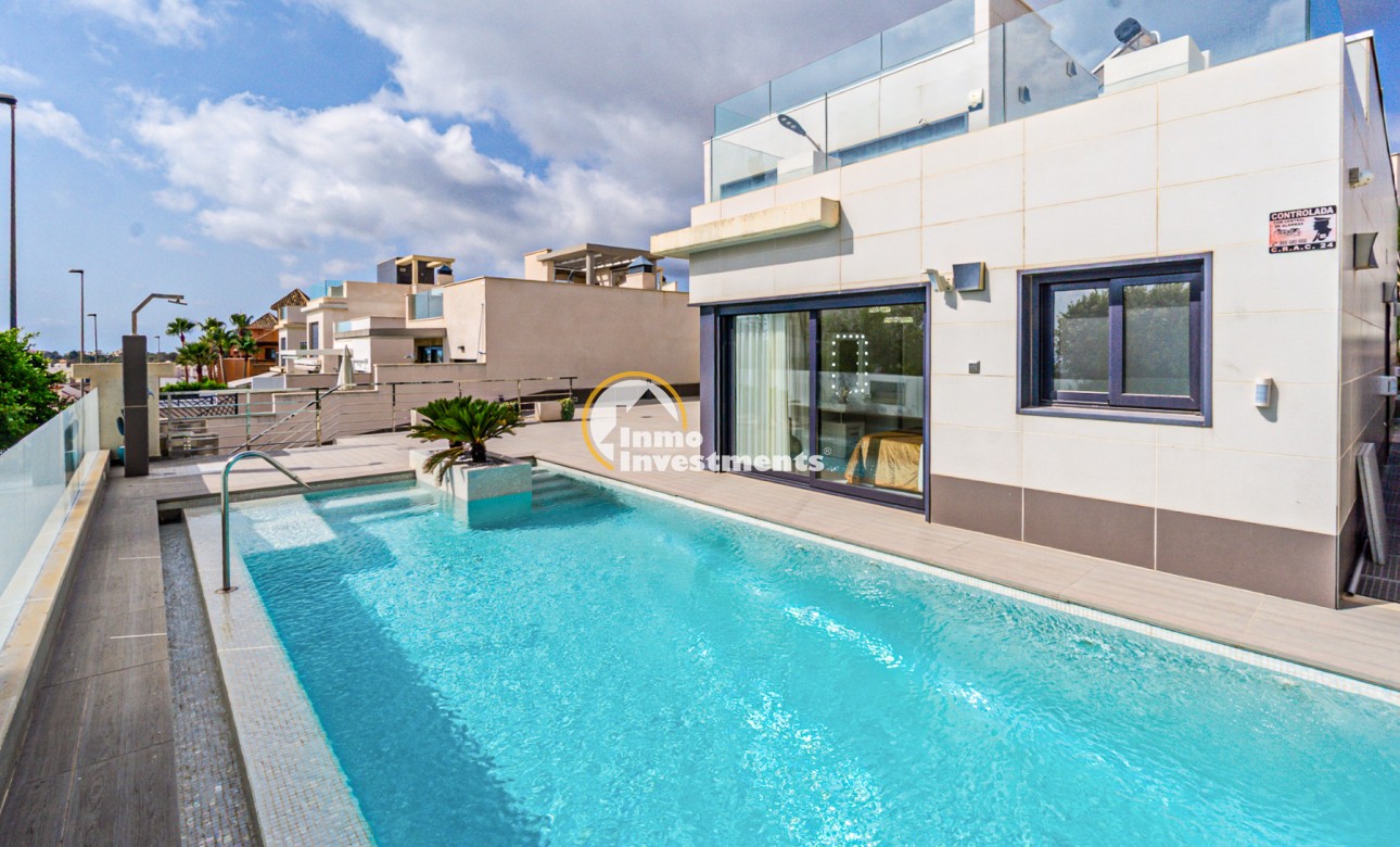 Resale - Villa - San Miguel de Salinas - Las Communicaciones