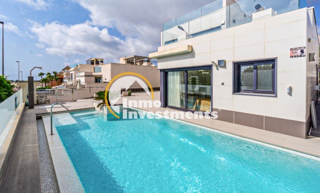 Resale - Villa - San Miguel de Salinas - Las Communicaciones