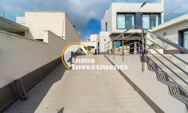 Resale - Villa - San Miguel de Salinas - Las Communicaciones