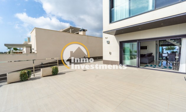 Resale - Villa - San Miguel de Salinas - Las Communicaciones