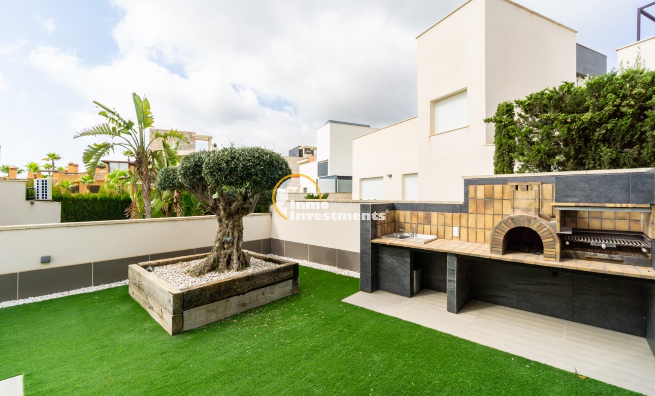 Resale - Villa - San Miguel de Salinas - Las Communicaciones