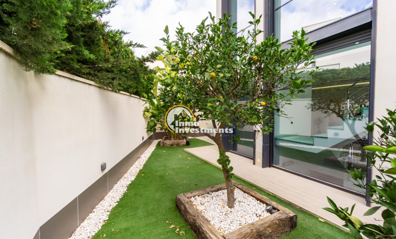 Resale - Villa - San Miguel de Salinas - Las Communicaciones