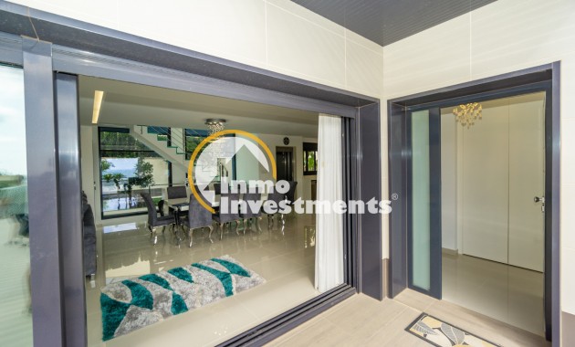 Resale - Villa - San Miguel de Salinas - Las Communicaciones