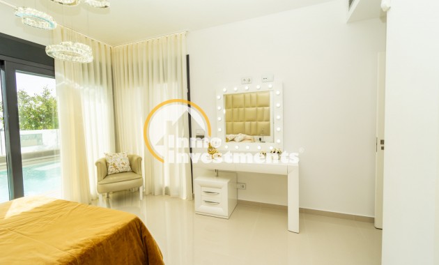 Resale - Villa - San Miguel de Salinas - Las Communicaciones