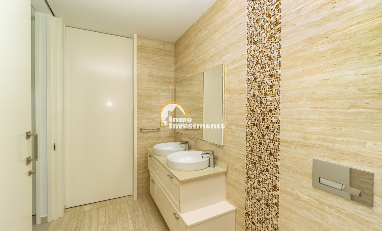 Resale - Villa - San Miguel de Salinas - Las Communicaciones