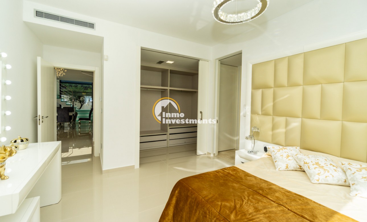 Resale - Villa - San Miguel de Salinas - Las Communicaciones