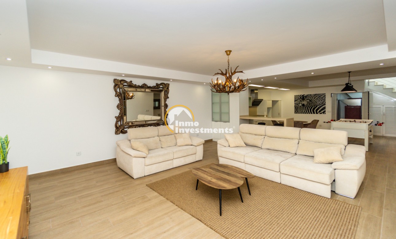 Resale - Villa - San Miguel de Salinas - Las Communicaciones