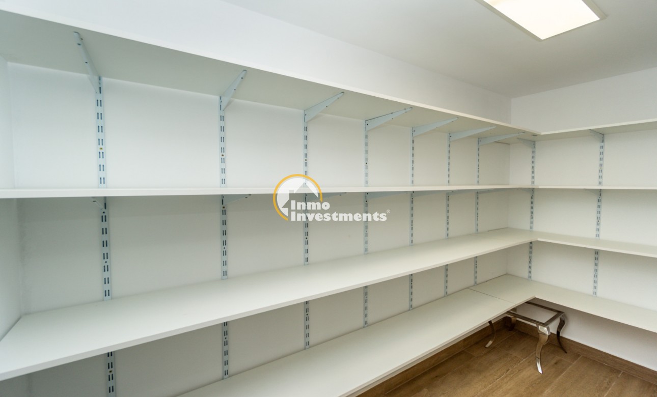 Resale - Villa - San Miguel de Salinas - Las Communicaciones