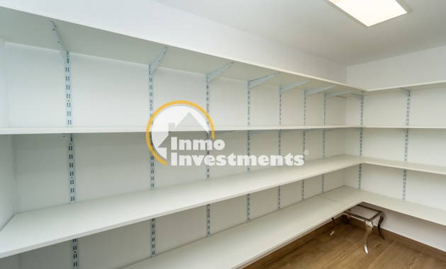 Resale - Villa - San Miguel de Salinas - Las Communicaciones