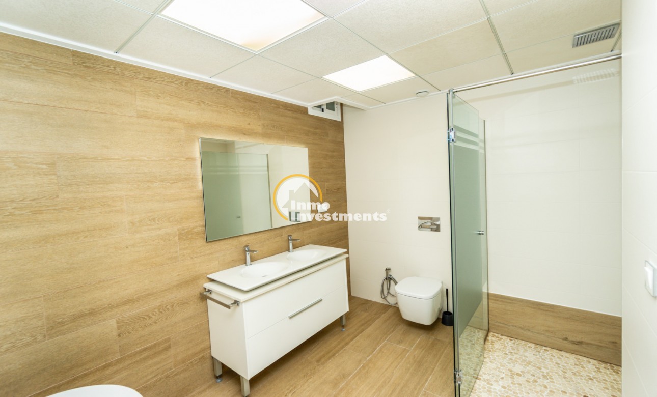 Resale - Villa - San Miguel de Salinas - Las Communicaciones