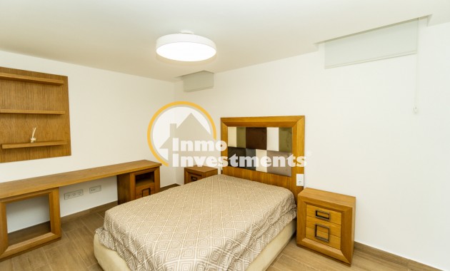 Resale - Villa - San Miguel de Salinas - Las Communicaciones