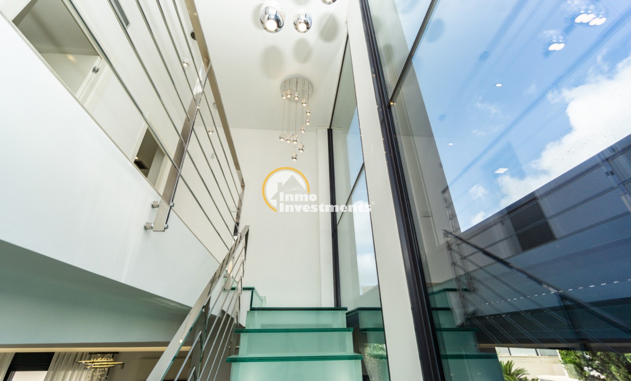 Resale - Villa - San Miguel de Salinas - Las Communicaciones