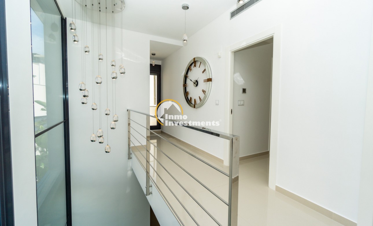 Resale - Villa - San Miguel de Salinas - Las Communicaciones