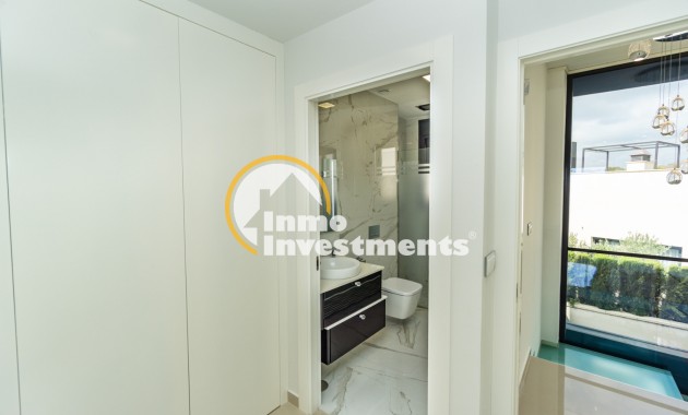 Resale - Villa - San Miguel de Salinas - Las Communicaciones