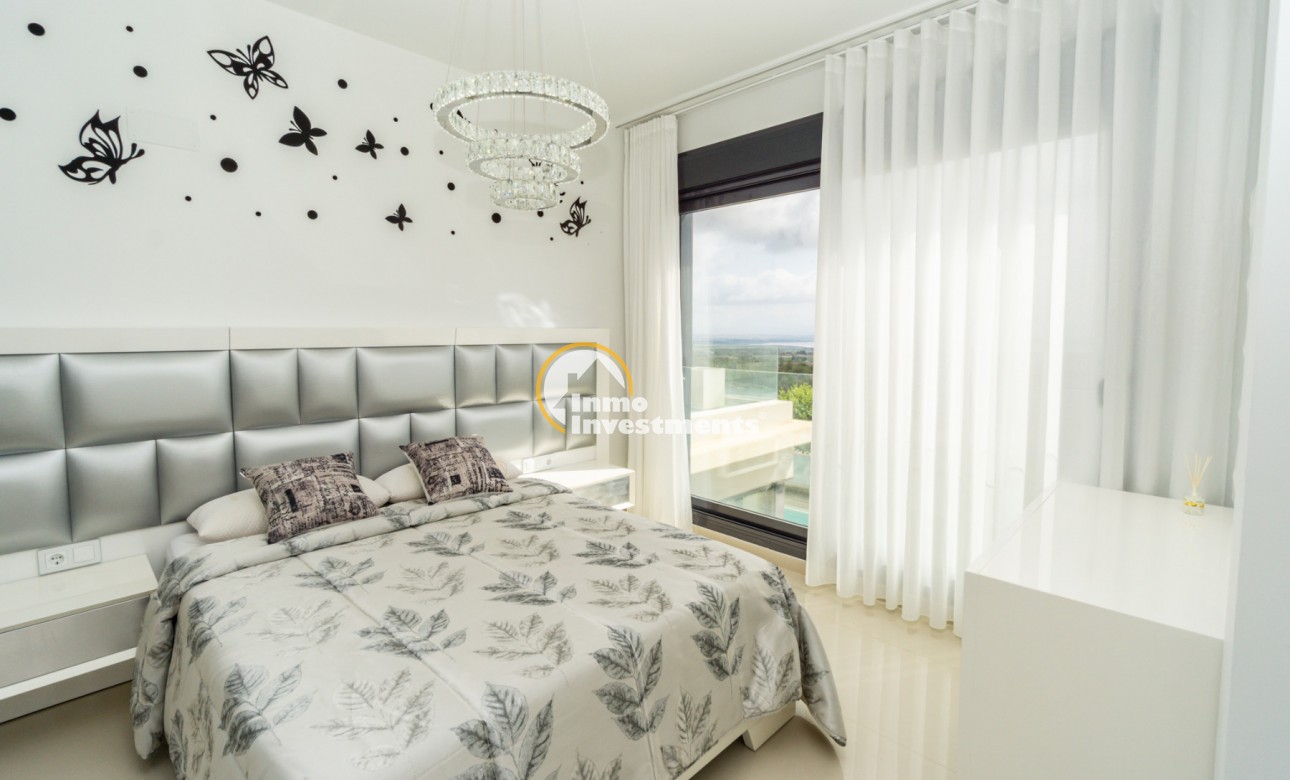 Resale - Villa - San Miguel de Salinas - Las Communicaciones