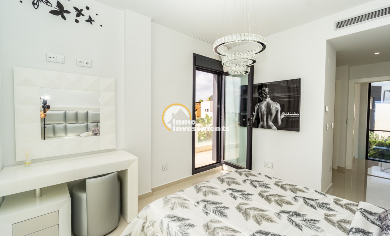 Resale - Villa - San Miguel de Salinas - Las Communicaciones