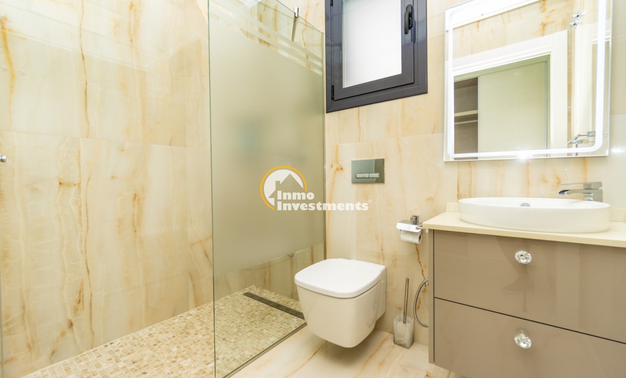 Resale - Villa - San Miguel de Salinas - Las Communicaciones