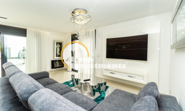 Resale - Villa - San Miguel de Salinas - Las Communicaciones