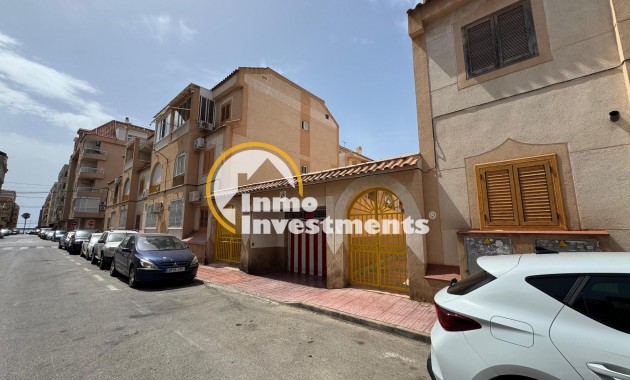 Bestaande bouw - Garaje - Torrevieja - Playa del Acequion