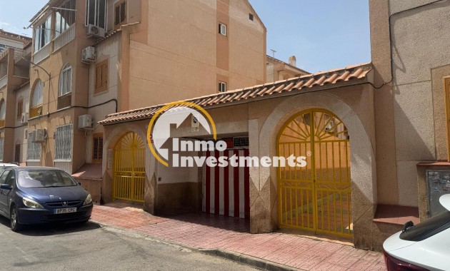 Bestaande bouw - Garaje - Torrevieja - Playa del Acequion