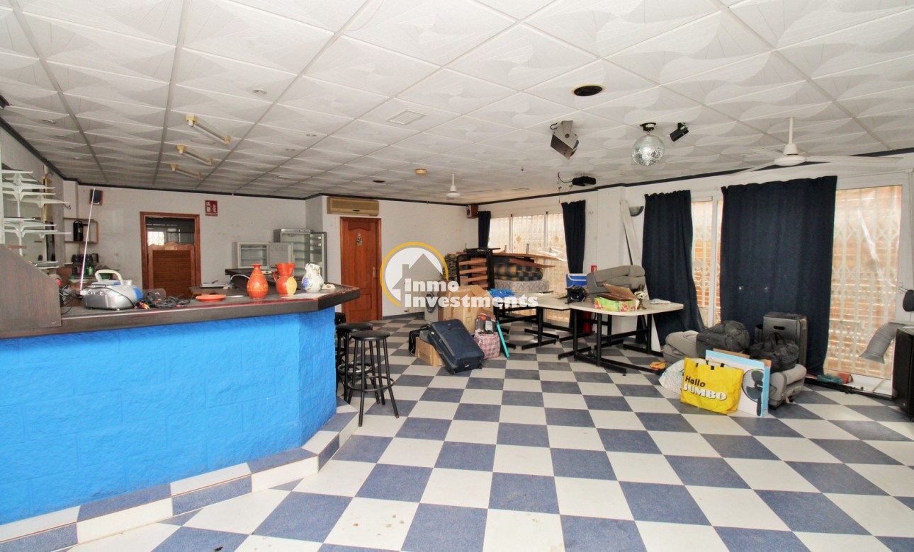 Bestaande bouw - Commercieel - Villamartin