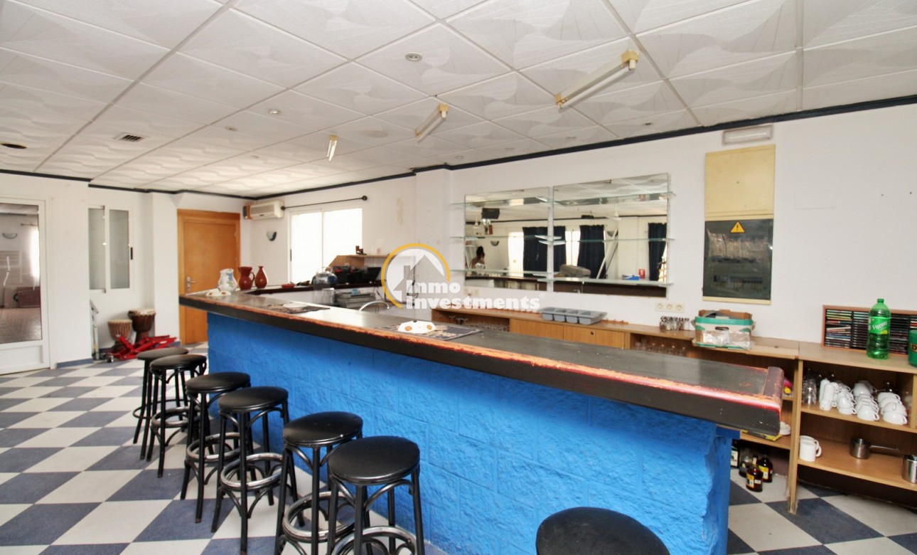 Bestaande bouw - Commercieel - Villamartin