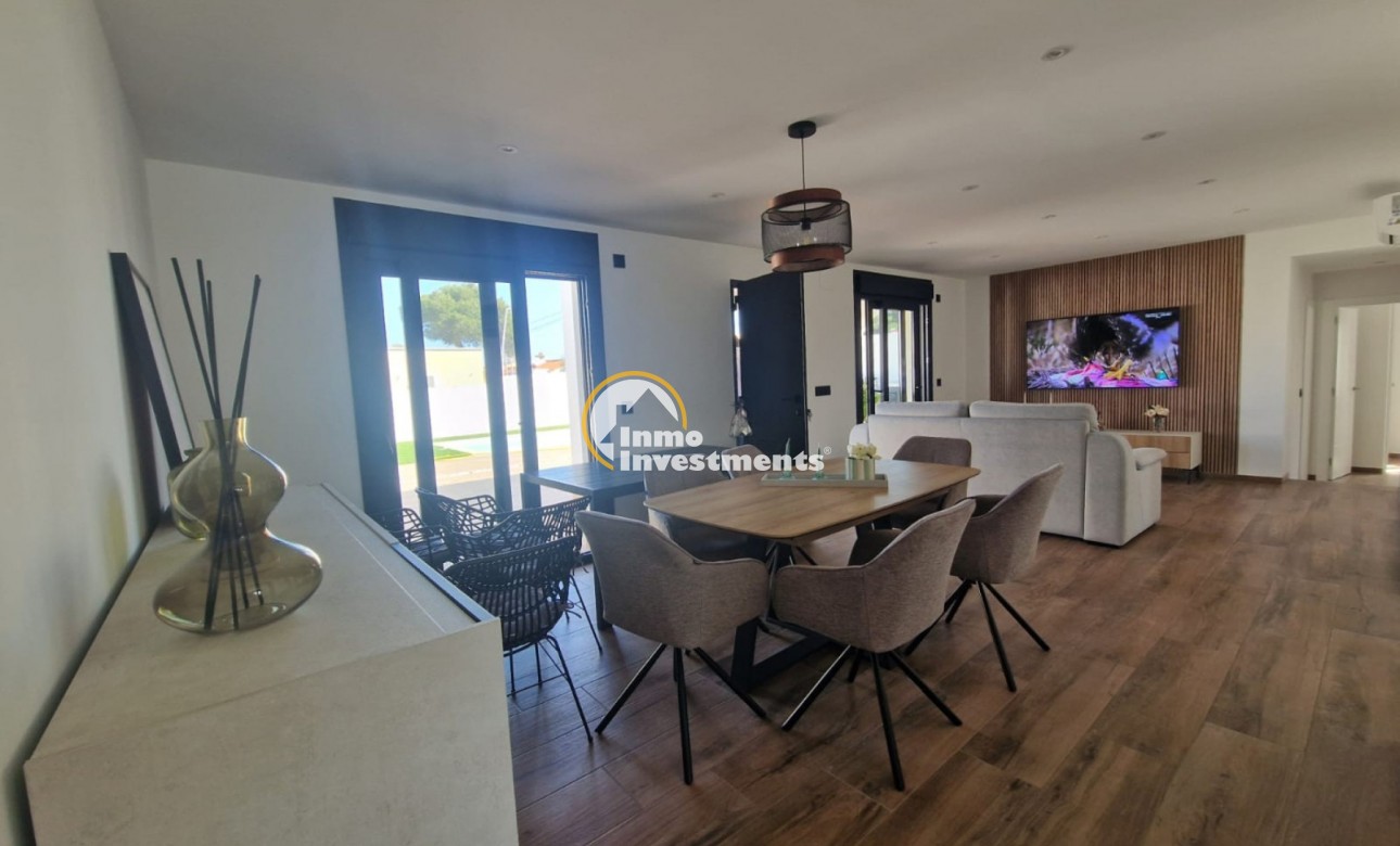 Resale - Villa - Los Balcones