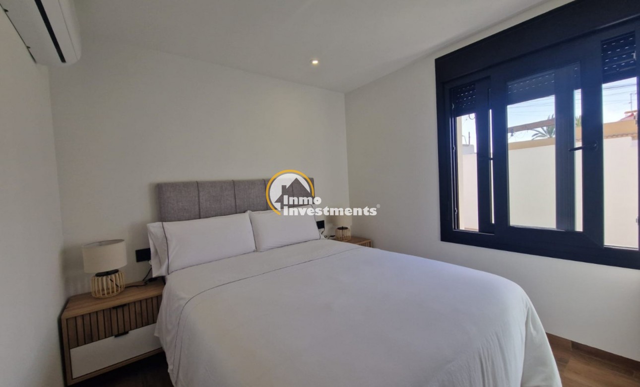 Resale - Villa - Los Balcones