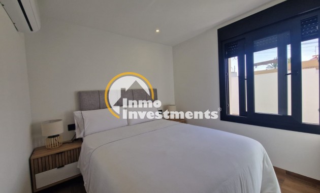 Resale - Villa - Los Balcones