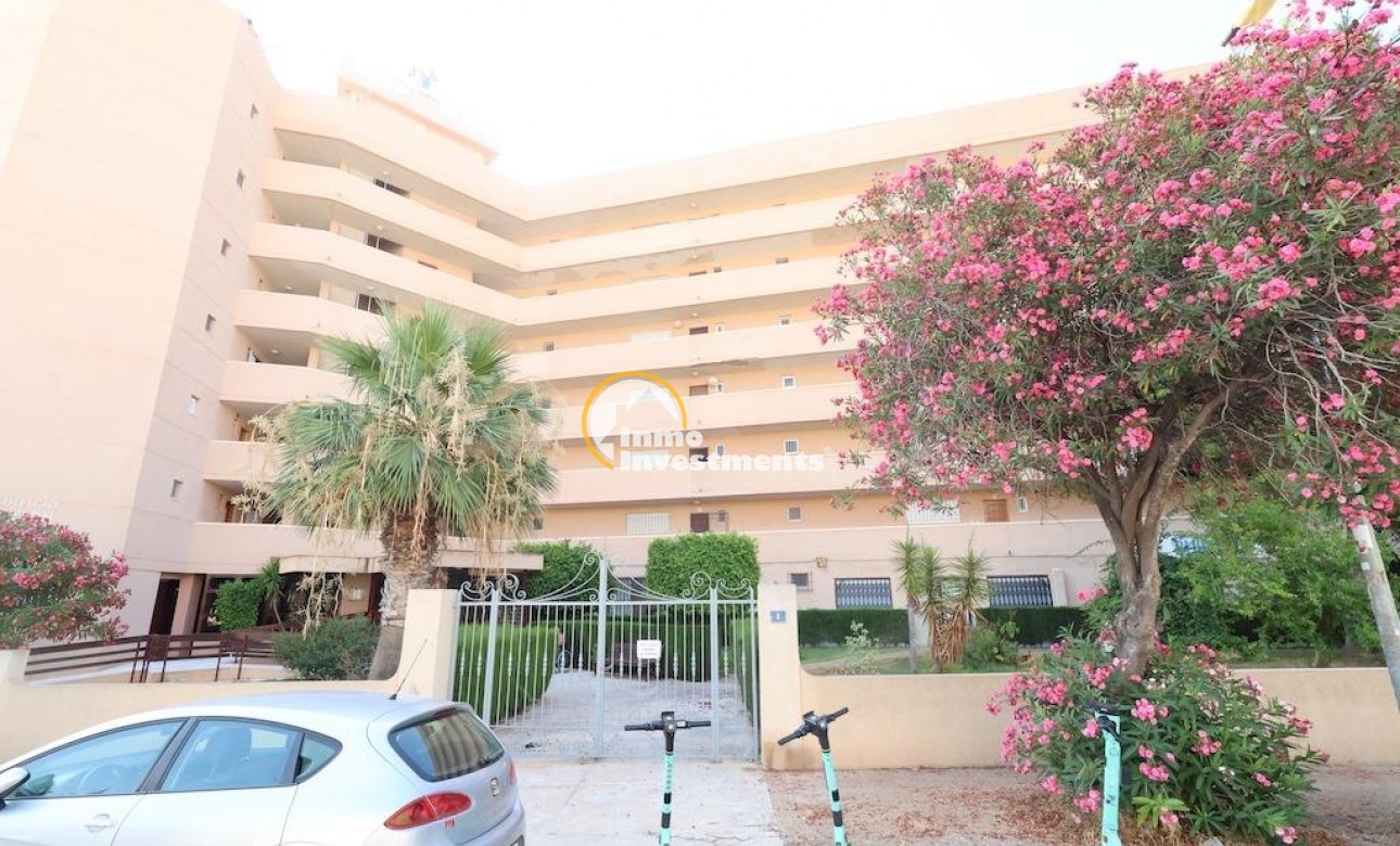 Resale - Commercial - Orihuela Costa - La Zenia