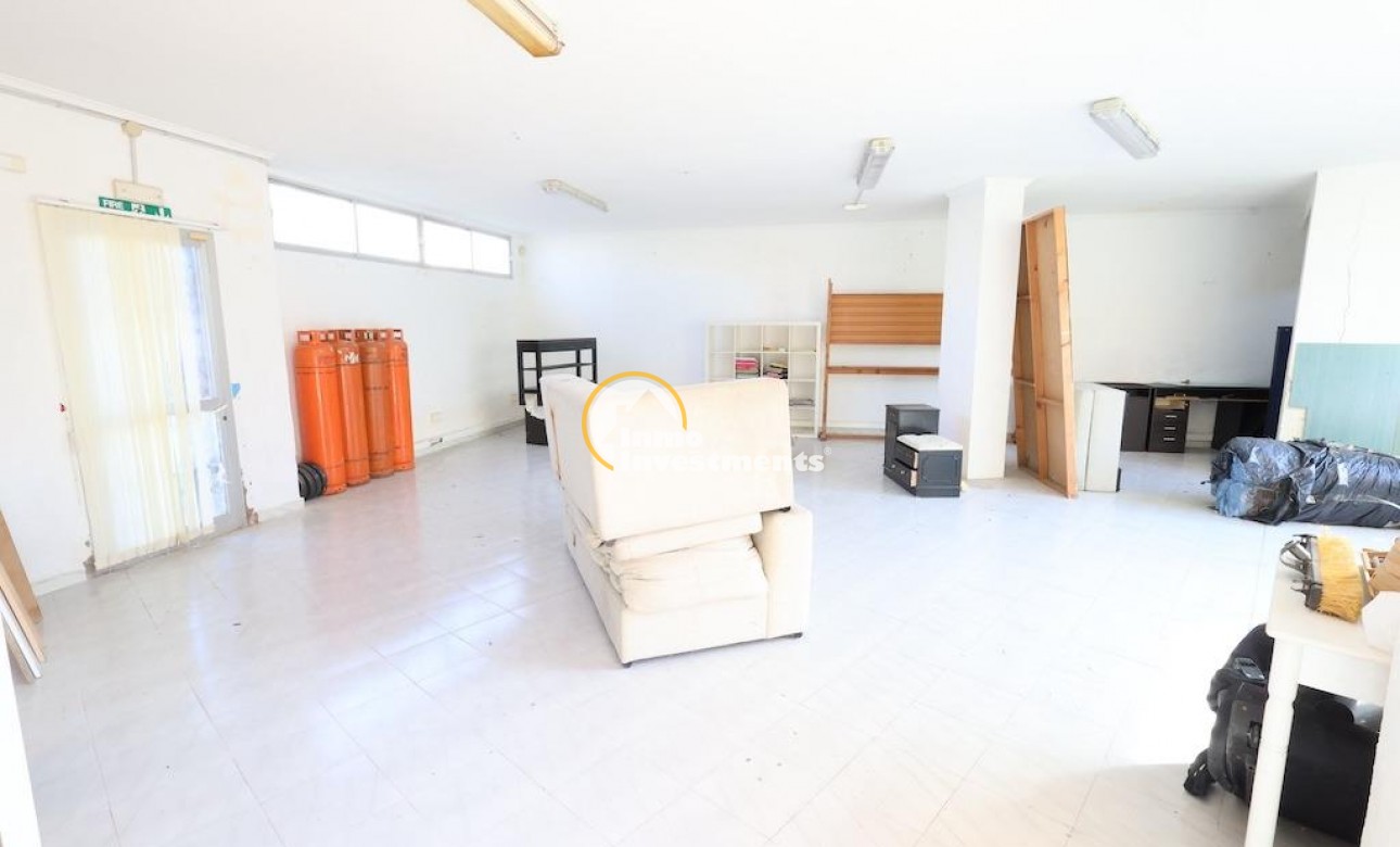 Resale - Commercial - Orihuela Costa - La Zenia