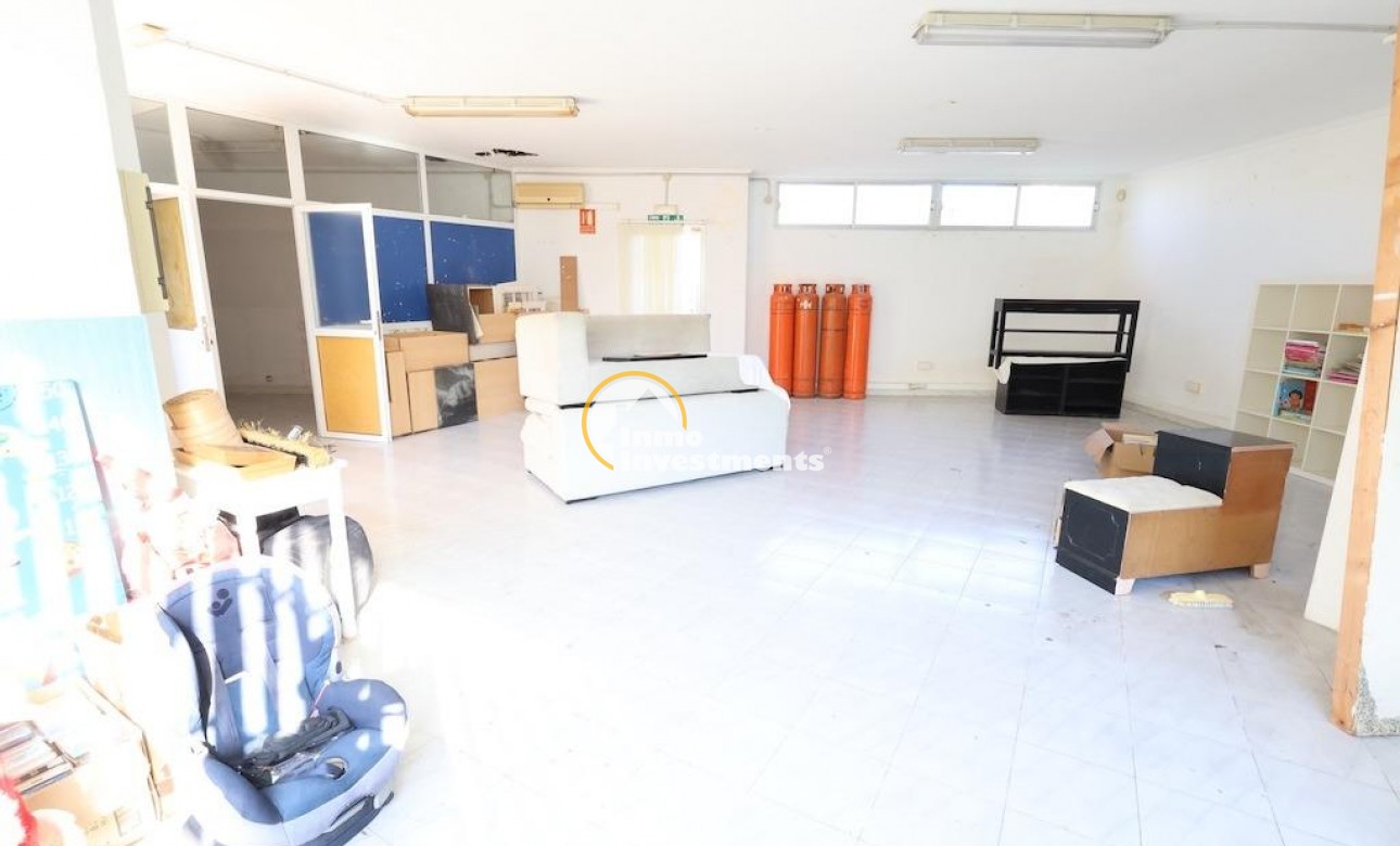 Resale - Commercial - Orihuela Costa - La Zenia