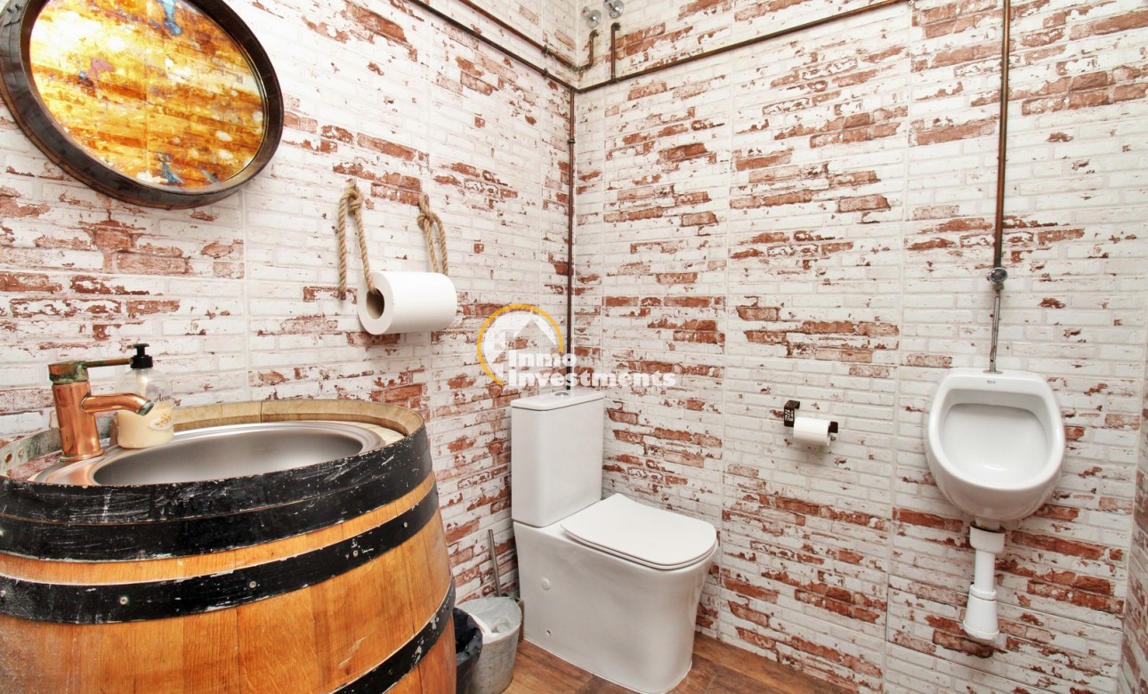 Bestaande bouw - Commercieel - Villamartin