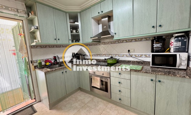 Resale - Town house - Torrevieja