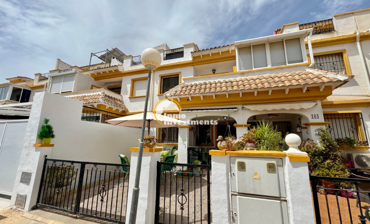 Resale - Town house - Torrevieja