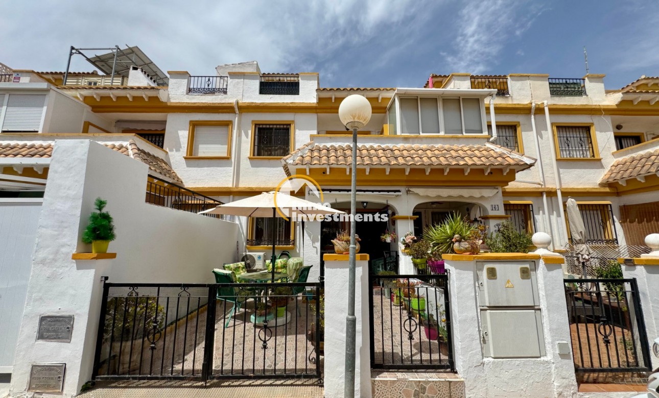 Resale - Town house - Torrevieja